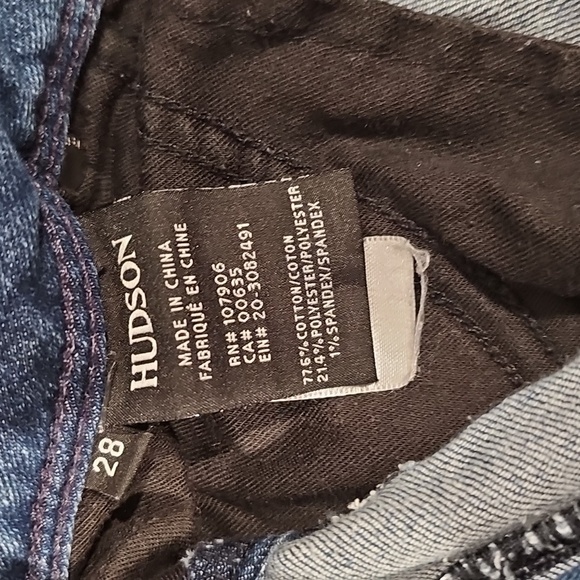 Hudson Collin Flap Skinny Crop Distressed Jeans Color DKBL Size 28 EUC MSRP $195 - Picture 8 of 11